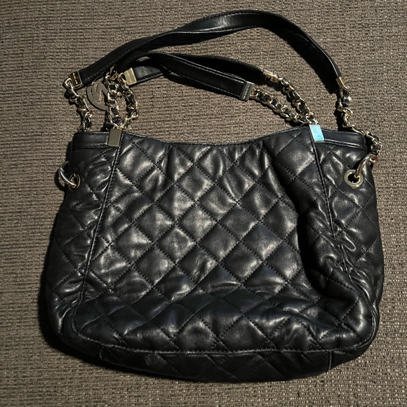 Mk quilted shoulder bag - Picture 3 of 11